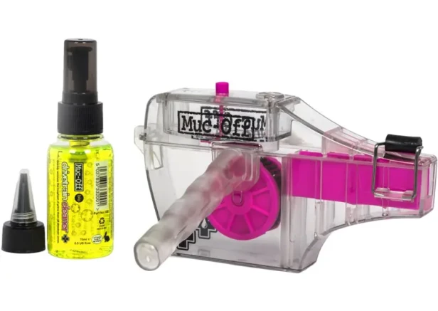 muc-off-cleaner-x-3-chain-2-99848-f-sk7-w780-h554_1.webp