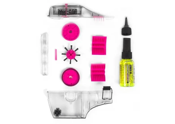 muc-off-cleaner-x-3-chain-2-99848-f-sk7-w780-h554_2.webp